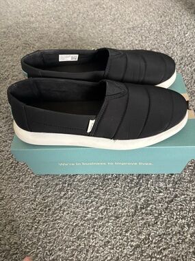 Tom’s Alpargata Mallow